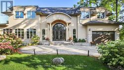 1286 CAMBRIDGE DRIVE W  Oakville, ON L6J 1S1